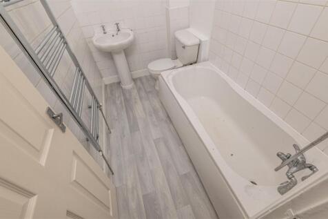 20 - 18 Claremont Street HX6 2PD.jpg