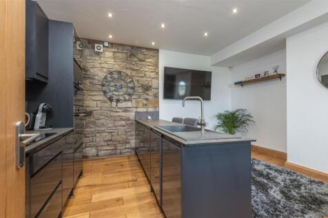 Lounge/Kitchen