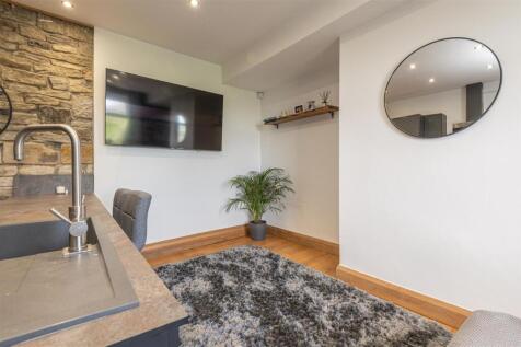 Lounge/Kitchen