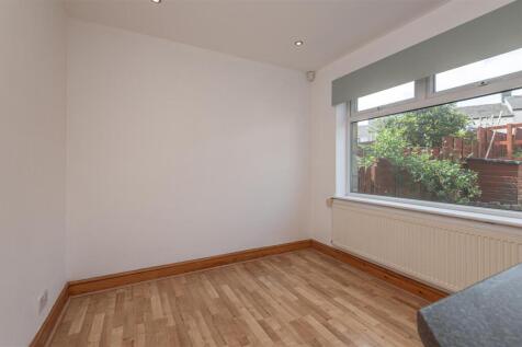 08 - 19 North Royd HX4 0AH.jpg