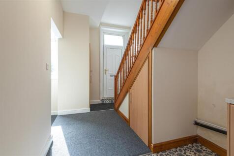 03 - 21 Saville Road HX5 0LA.jpg