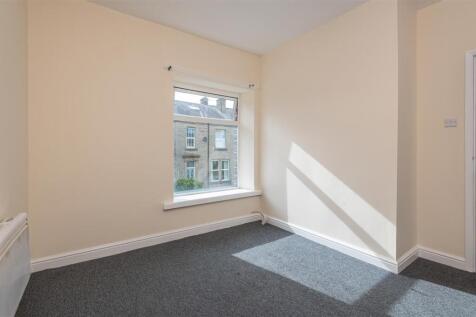 16 - 21 Saville Road HX5 0LA.jpg
