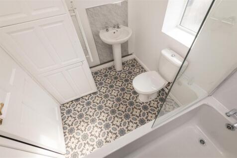23 - 21 Saville Road HX5 0LA.jpg