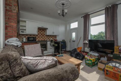 Lounge/Kitchen