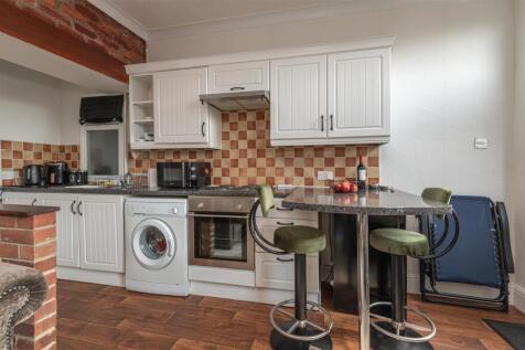 Lounge/Kitchen