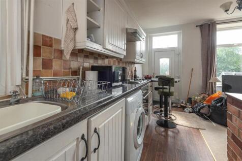 Lounge/Kitchen