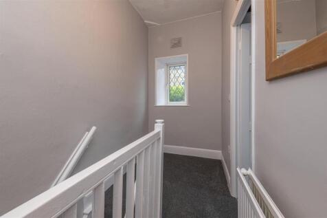 24 - 7 Clay House Lane HX4 8AW.jpg