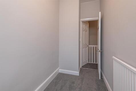 21 - 7 Clay House Lane HX4 8AW.jpg