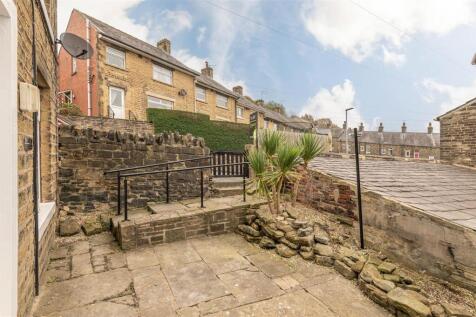 04 - 7 Clay House Lane HX4 8AW.jpg