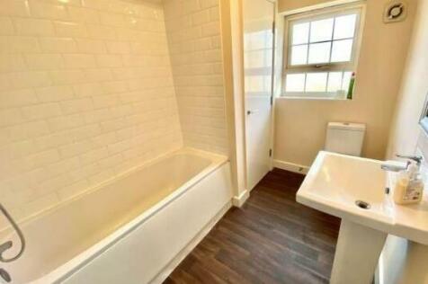 Bathroom1.jpg