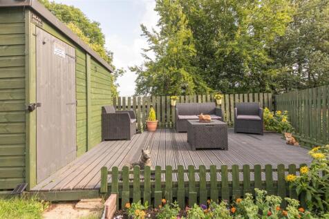 04 - 50 Pollitt Ave HX6 1LE.jpg