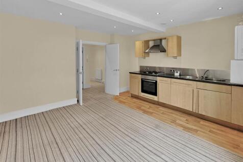 Lounge/Kitchen