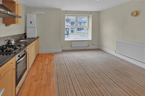 Lounge/Kitchen