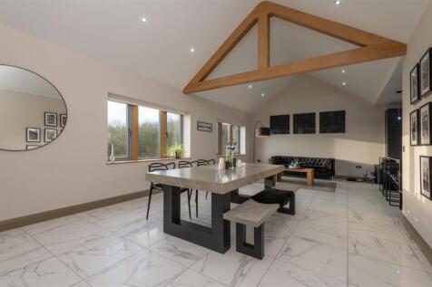 Open plan living/dining/kitchen