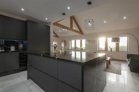 Open plan living/dining/kitchen