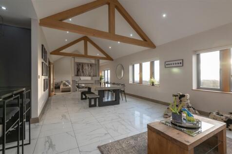 Open plan living/dining/kitchen