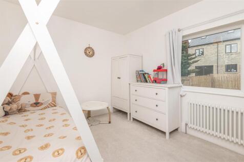 25 - 6 Lindwell Grove HX4 8AT.jpg