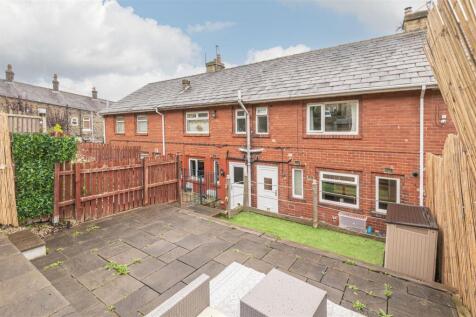 14 - 6 Lindwell Grove HX4 8AT.jpg