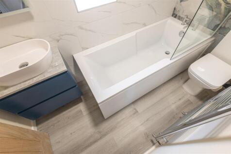 35 - 35 Hall Bower HD4 6RR.jpg