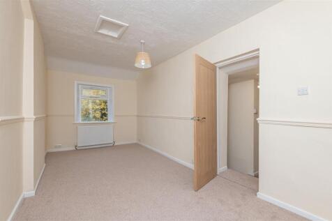 38 - 35 Hall Bower HD4 6RR.jpg