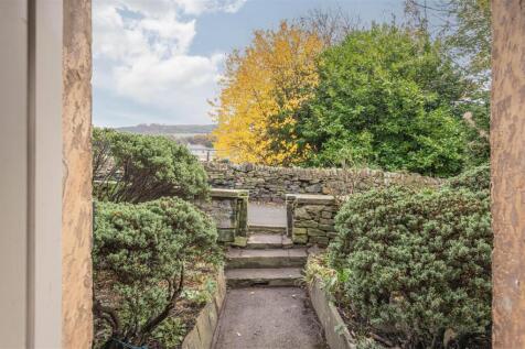 40 - 35 Hall Bower HD4 6RR.jpg