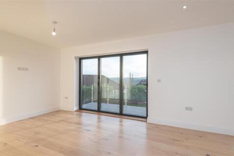 41 - 99B Knowl Road WF14 9RQ.jpg