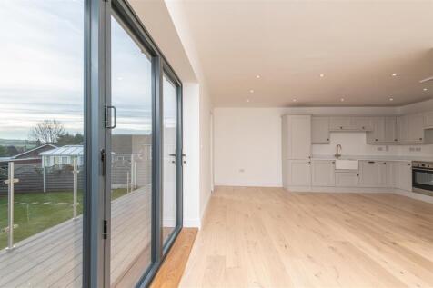 46 - 99B Knowl Road WF14 9RQ.jpg