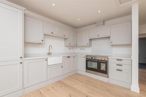 40 - 99B Knowl Road WF14 9RQ.jpg