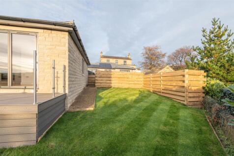 13 - 99B Knowl Road WF14 9RQ.jpg