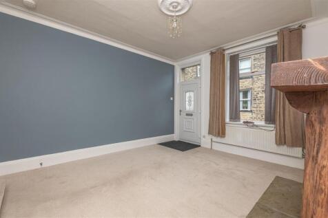 06 - 10 John Street HX4 8AR.jpg