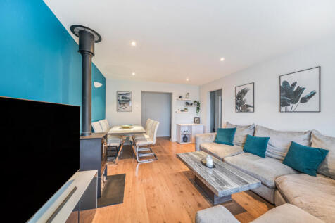 1369287-6-68f20da...