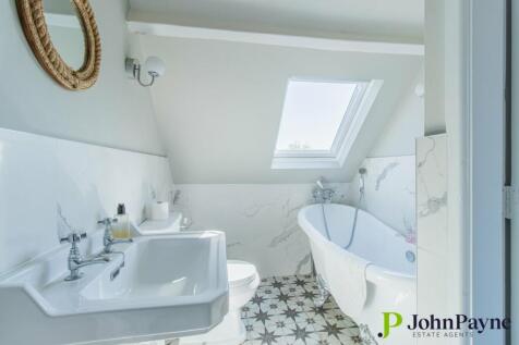 Bathroom 2nd Floor