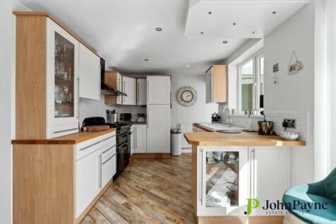 Fitted Kitchen