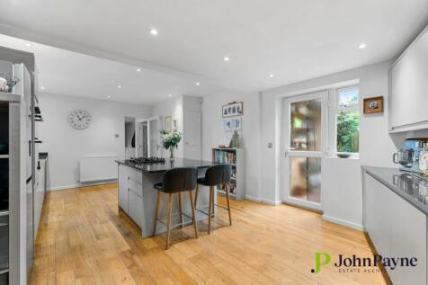 Fitted Kitchen
