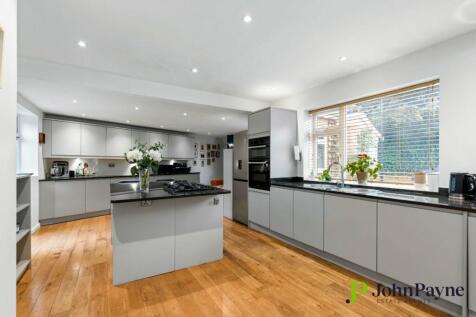 Fitted Kitchen