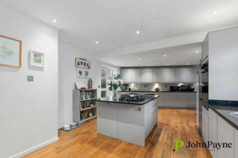 Fitted Kitchen