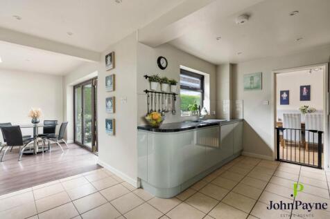 Fitted Kitchen