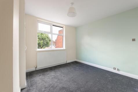 Bedroom (Rear)