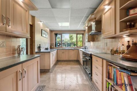 Fitted Kitchen
