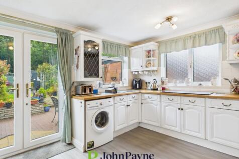 Fitted Kitchen