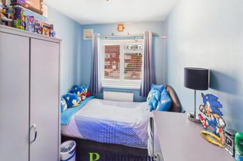 Bedroom 3 (Front)