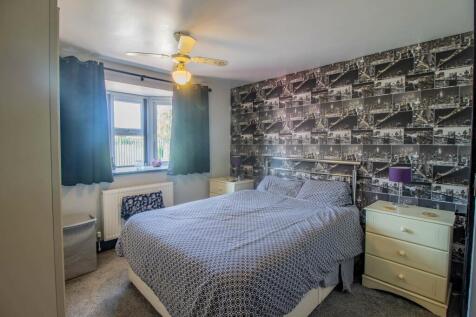 Bedroom 1 (Double)