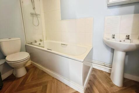 6ca8dd10-IMG-20250702-WA0010.jpg