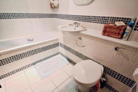 3726f2a6-bathroom.jpg