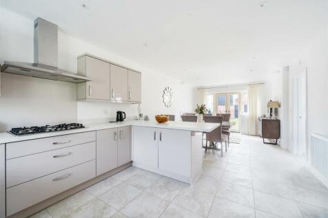 13 Fern Road, Lutterworth