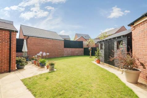 13 Fern Road, Lutterworth