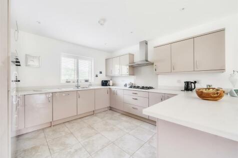 13 Fern Road, Lutterworth