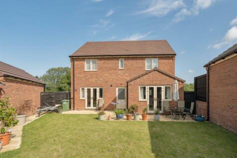 13 Fern Road, Lutterworth