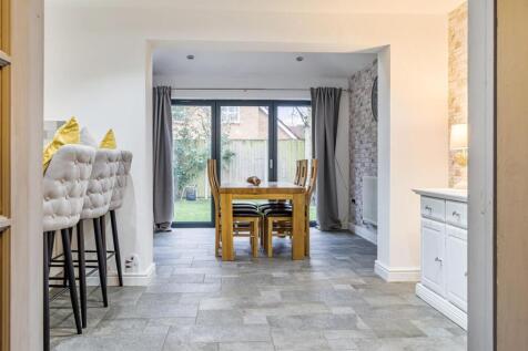 9 Azalea Close, Lutterworth