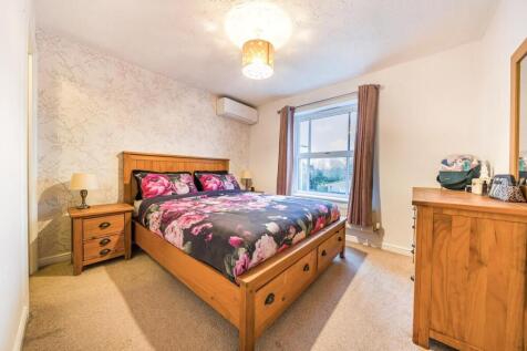 9 Azalea Close, Lutterworth